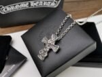 クロムハーツ コピー （Chrome Hearts） ケルティッククロスペンダントXS チャーム ネックレス