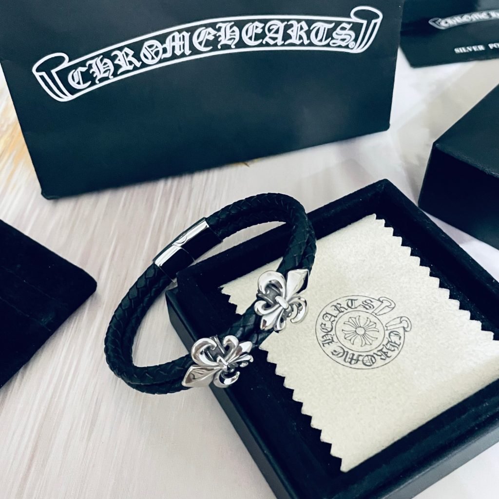 クロムハーツ コピー Chrome hearts レザーロープ BSフレア ブレスレット バングル 本革