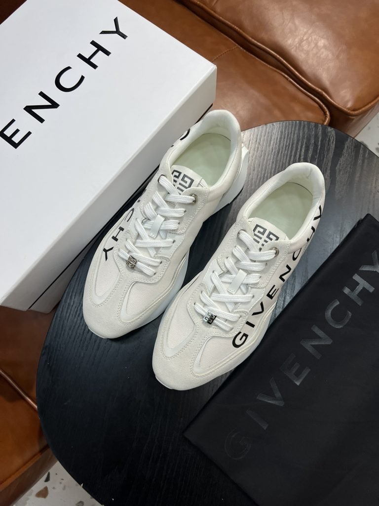 GIVENCHYメンズ海外通販アウトレットスニーカー 安く 買う