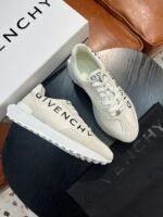 GIVENCHYメンズ海外通販アウトレットスニーカー 安く 買う