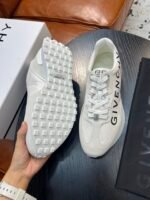 GIVENCHYメンズ海外通販アウトレットスニーカー 安く 買う