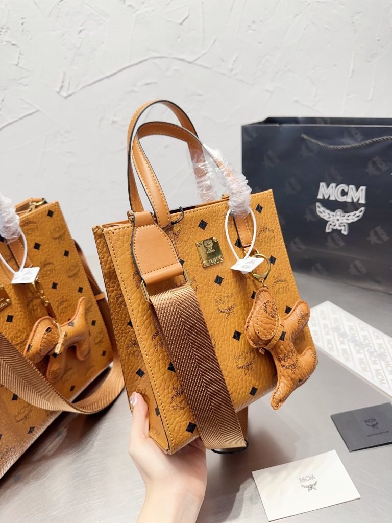 MCM(エム シー エム)アウトレット安く 買うハンドバッグ レディース