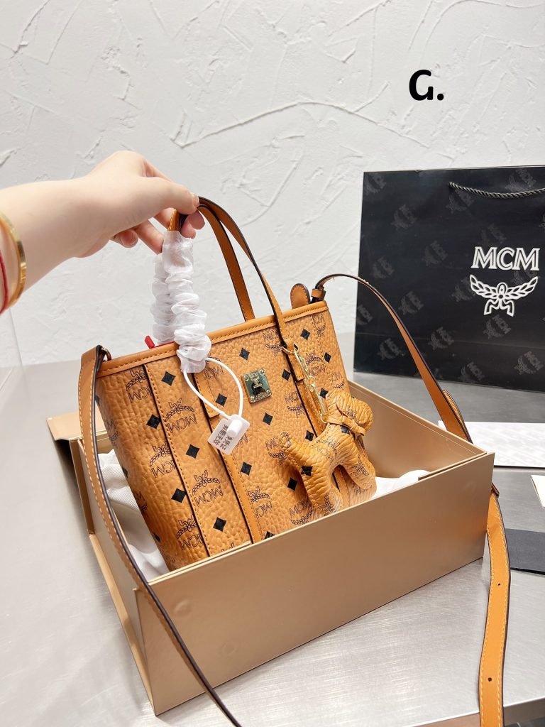 MCM(エム シー エム)安く買う方法 Toni Visetosショルダーバッグ