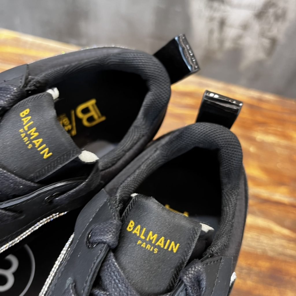 BALMAIN（バルマン）激安販売芸能人 ベルベット と ナイロン と メッシュ Racer パネルローカットスニーカー