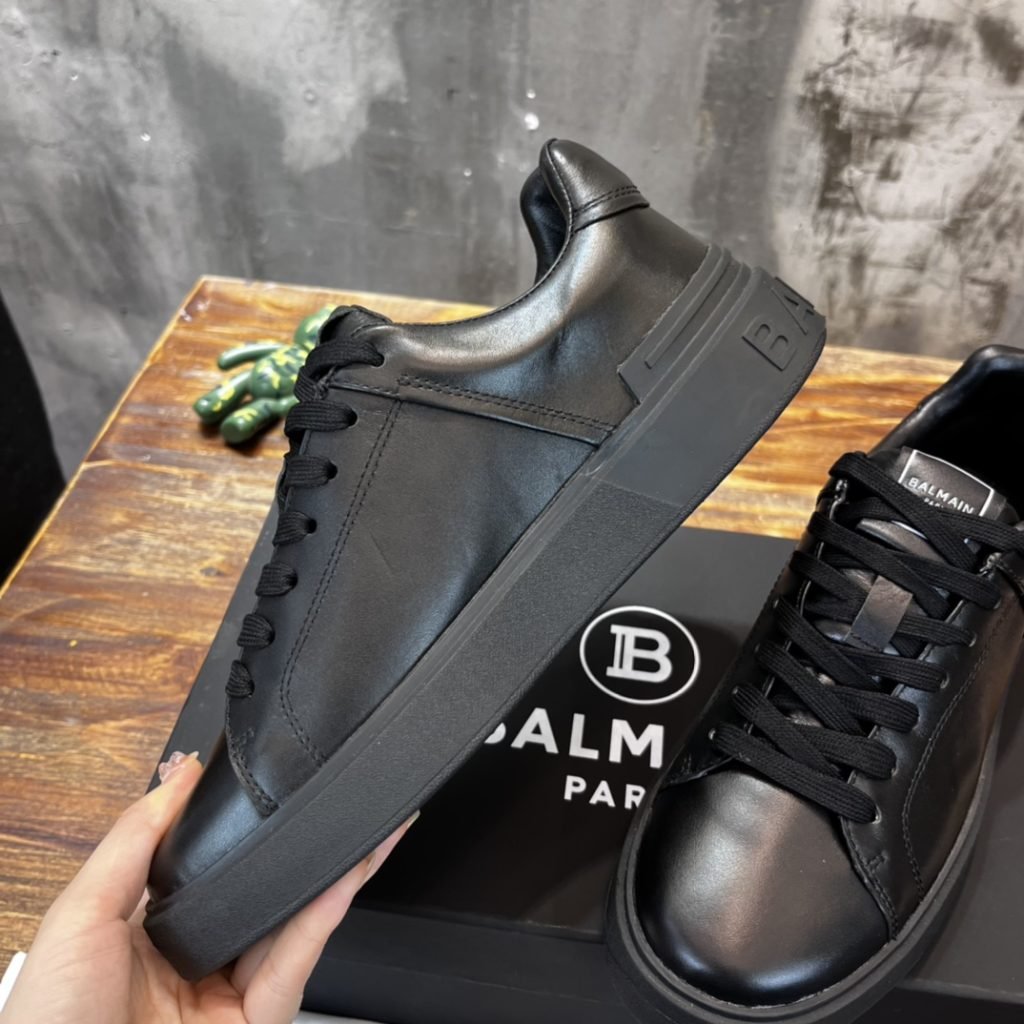 BALMAIN（バルマン）激安販売芸能人 B-Court レザースニーカー