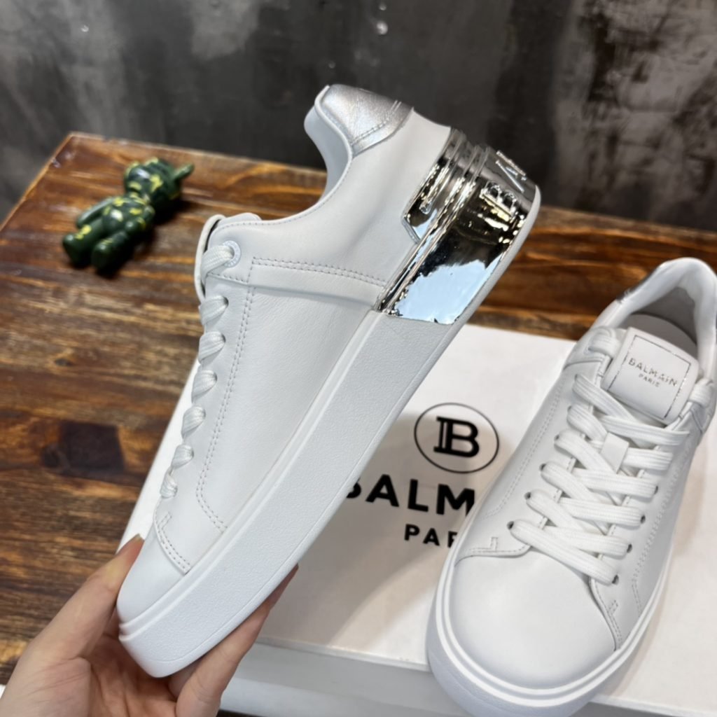 BALMAIN（バルマン）激安販売芸能人 ロゴ ホワイト B-Court ローカットスニーカー