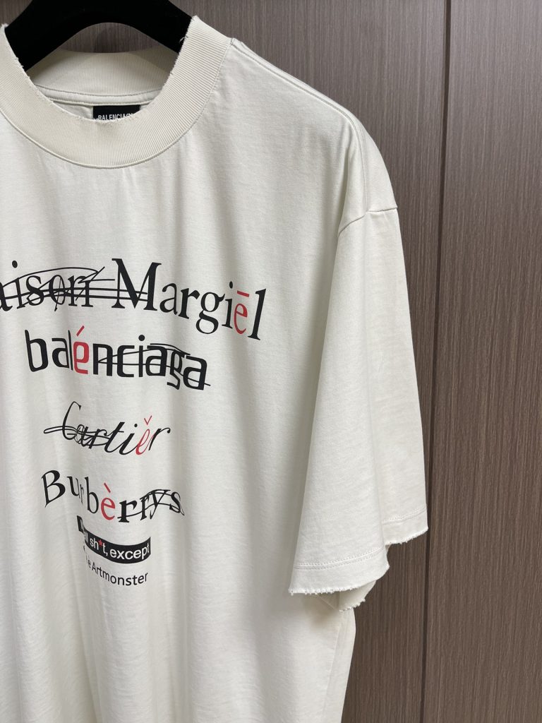 BALENCIAGA(バレンシアガ)アルファベットですグラフィティ半袖Tシャツ