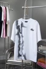 BALENCIAGA(バレンシアガ)偽物ファッショングラフィティ半袖Tシャツ激安通販