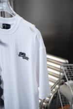 BALENCIAGA(バレンシアガ)偽物ファッショングラフィティ半袖Tシャツ激安通販