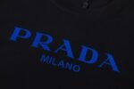 PRADA (プラ ダ)2024新作100コットンアルファベットプリント 男女兼用半袖Tシャツコピー