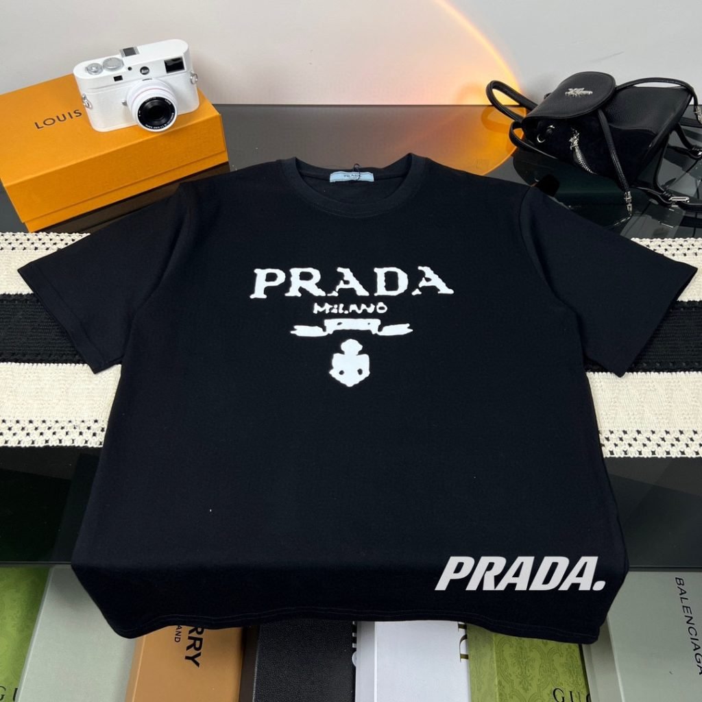 PRADA (プラ ダ)2024夏新作アルファベットプリント男女兼用半袖Tシャツn級品