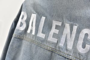 BALENCIAGA(バレンシアガ)2024春人気新作アルファベット 刺繍デニムジャケットn級品