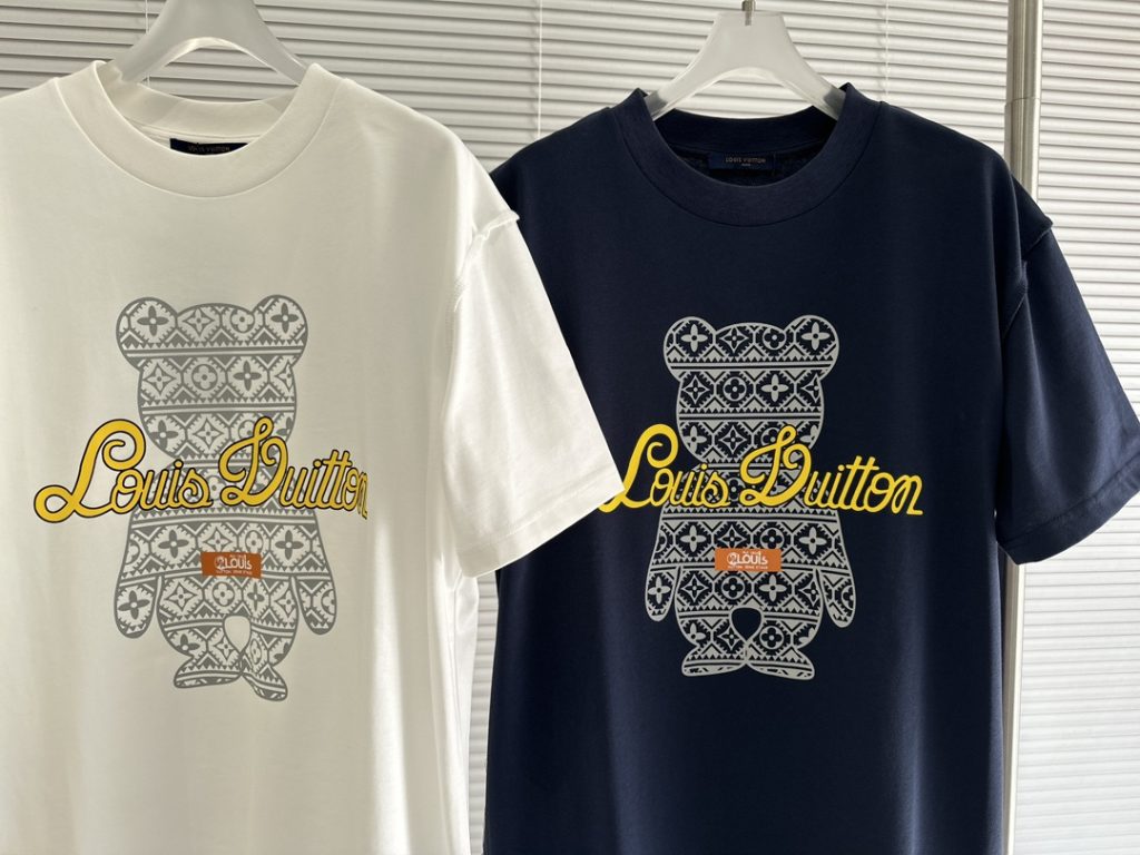 LOUIS VUITTON(ルイヴィトン)偽物クマのパターン プリント カップルモデル半袖Tシャツ激安通販
