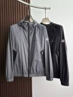 MONCLER(モンクレール)偽物超軽量フード付きジャケット激安通販