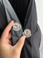 MONCLER(モンクレール)偽物超軽量フード付きジャケット激安通販