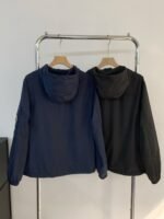 MONCLER(モンクレール)2024春新作偽物メンズ 刺繍ロゴ フード付きジャケット激安通販