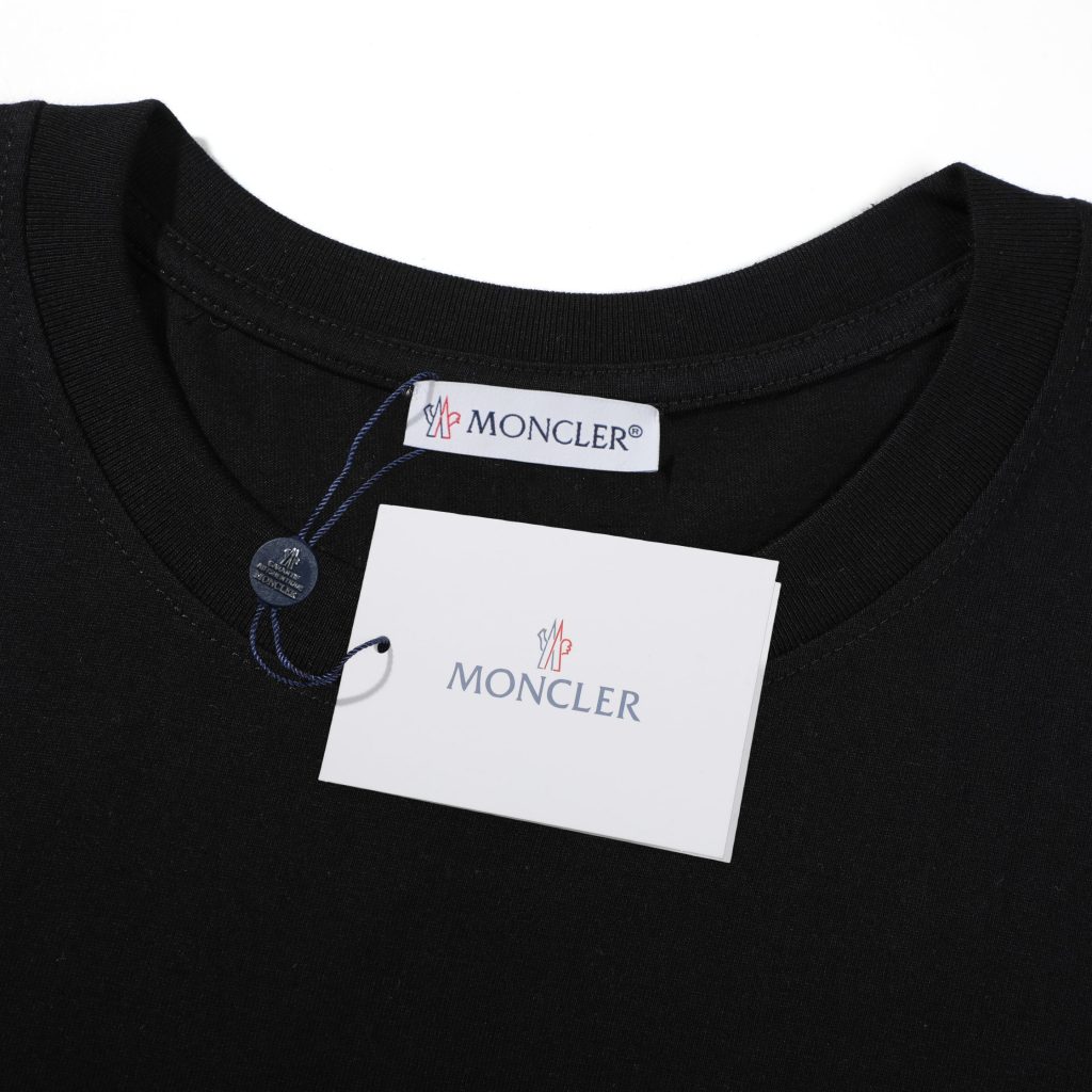 MONCLER(モンクレール)クラシックなロゴ刺繍コットン半袖Tシャツコピー