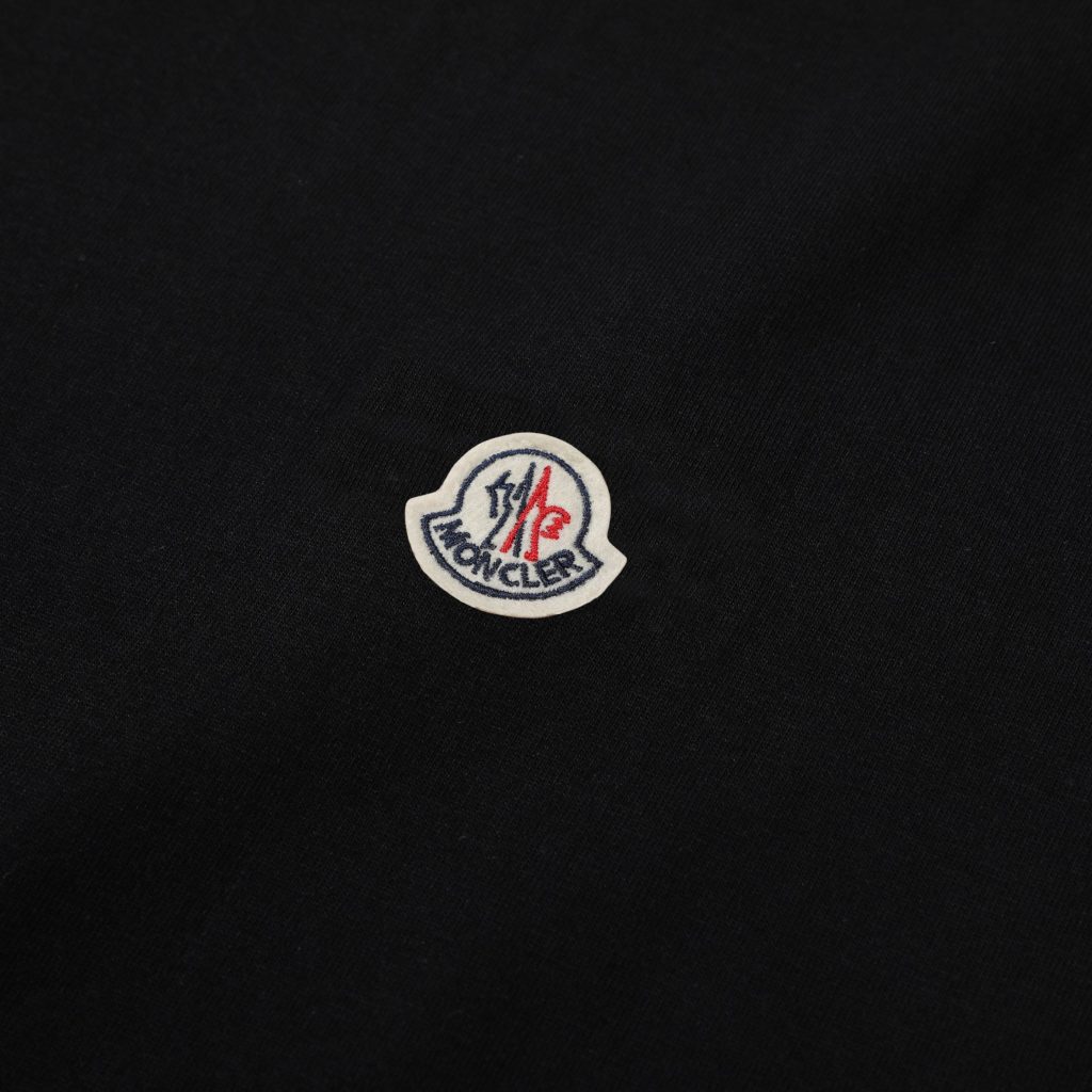 MONCLER(モンクレール)クラシックなロゴ刺繍コットン半袖Tシャツコピー
