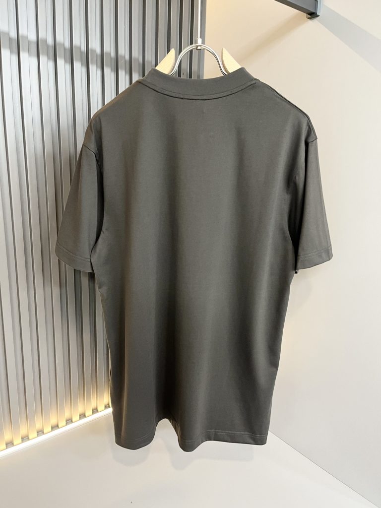 MONCLER(モンクレール)2024春夏男女兼用カップルモデル半袖Tシャツ  n級品