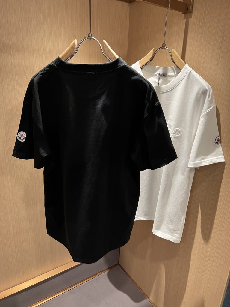 MONCLER(モンクレール)2024春夏刺繍ロゴパターンカップルモデル半袖Tシャツコピー