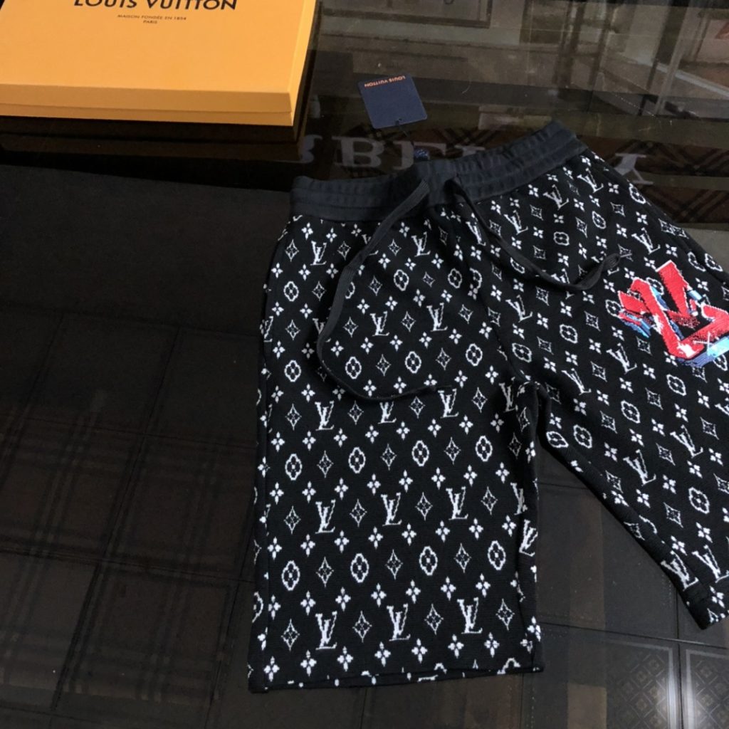 LOUIS VUITTON(ルイヴィトン)グラフィティジャカードカジュアルショートパンツコピー|スーパーコピーn級優良店 4 LOUIS VUITTON(ルイヴィトン)グラフィティジャカードカジュアルショートパンツコピー