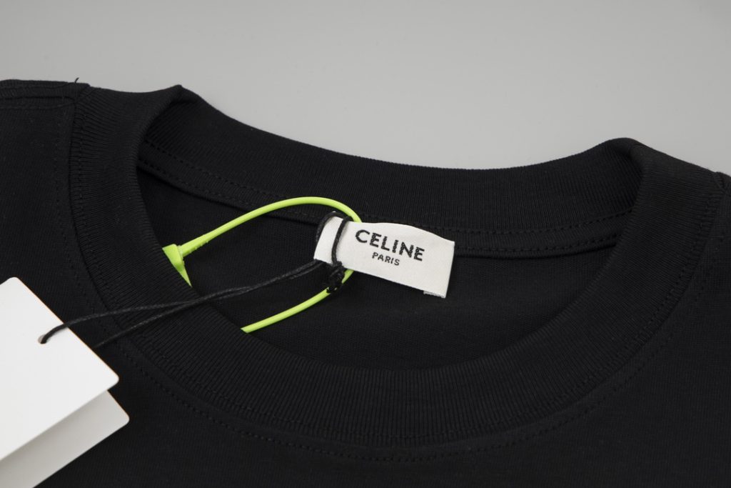 CELINE(セリーヌ)2024春夏新作刺繍ロゲ黒と白のカップル モデル半袖Tシャツスーパーコピー