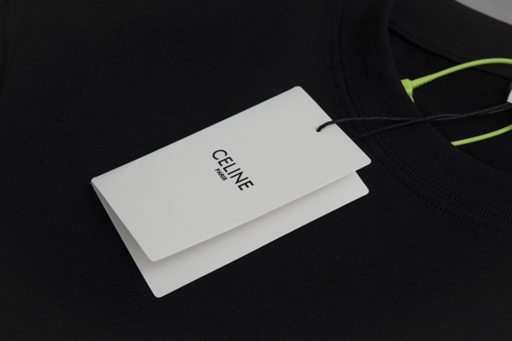 CELINE(セリーヌ)2024春夏新作刺繍ロゲ黒と白のカップル モデル半袖Tシャツスーパーコピー