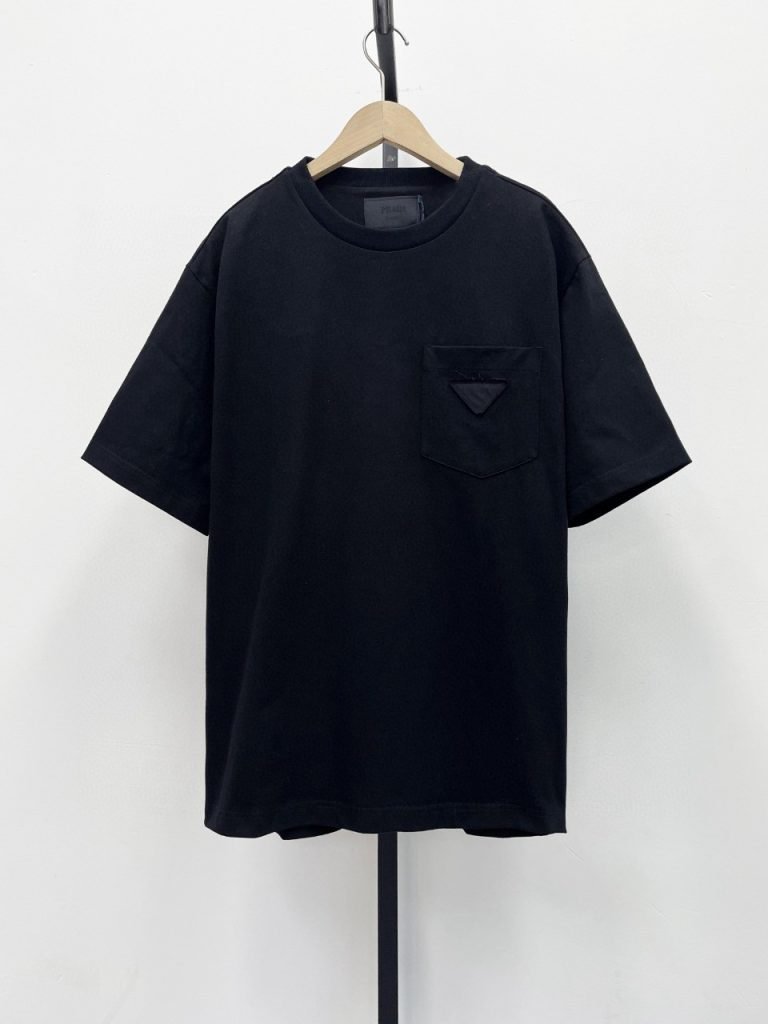 PRADA(プラダ)2024春夏新作トライアングルロゴ Tシャツn級品