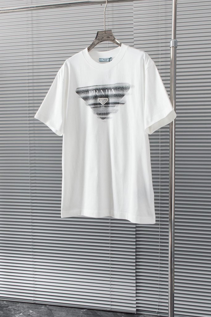 PRADA(プラダ )2024春偽物ラウンドネック半袖Tシャツ 男女兼用激安通販