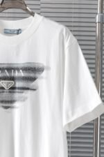PRADA(プラダ )2024春偽物ラウンドネック半袖Tシャツ 男女兼用激安通販