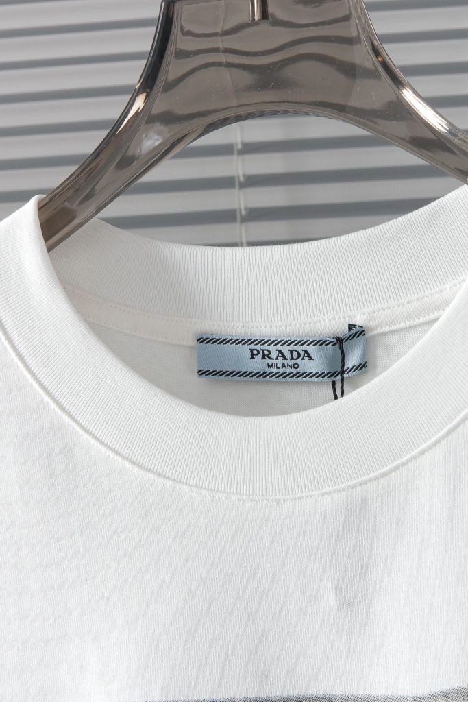 PRADA(プラダ )2024春偽物ラウンドネック半袖Tシャツ 男女兼用激安通販