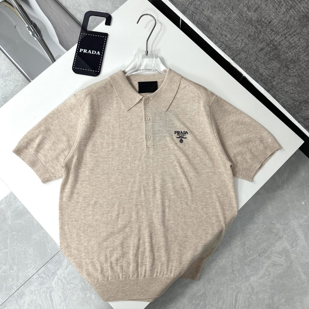 PRADA(プラダ )2024春夏新款刺繍アルファベットロゲウールラペル半袖ポロシャツn級品