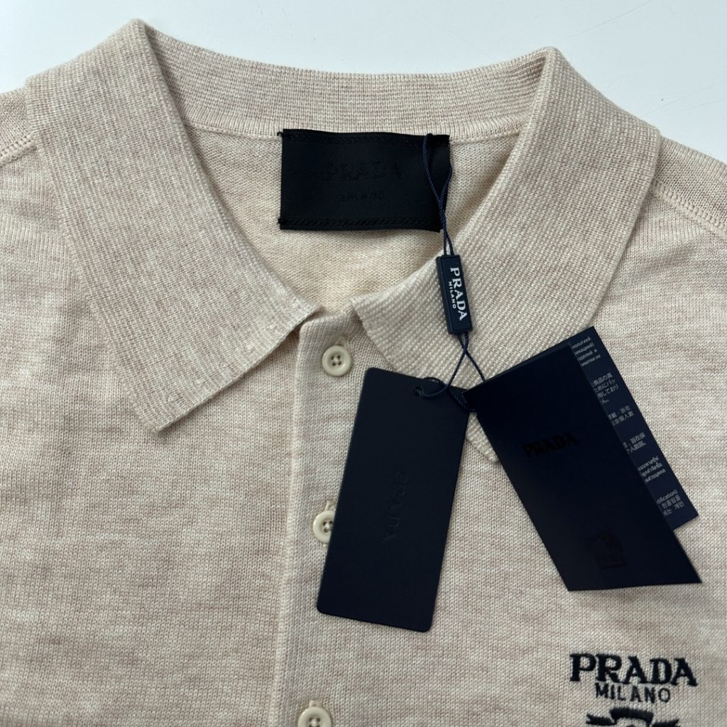 PRADA(プラダ )2024春夏新款刺繍アルファベットロゲウールラペル半袖ポロシャツn級品