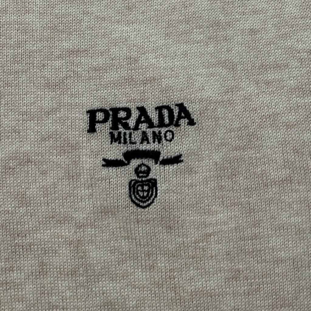 PRADA(プラダ )2024春夏新款刺繍アルファベットロゲウールラペル半袖ポロシャツn級品