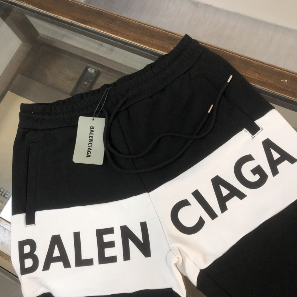 BALENCIAGA(バレンシアガ)黒と白プリントカジュアルショートパンツコピー