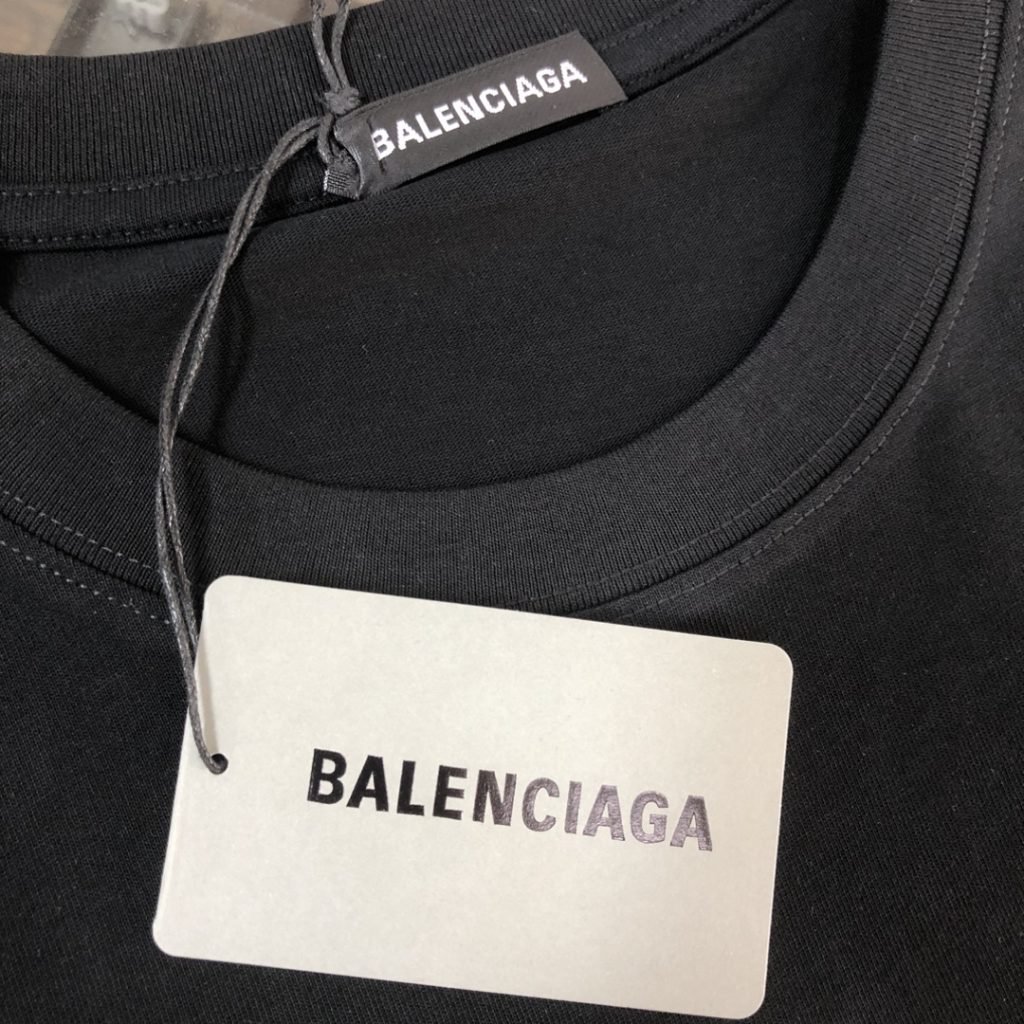 BALENCIAGA(バレンシアガ)2024春夏 ロゲグラフィティカップルモデル半袖Tシャツn級品