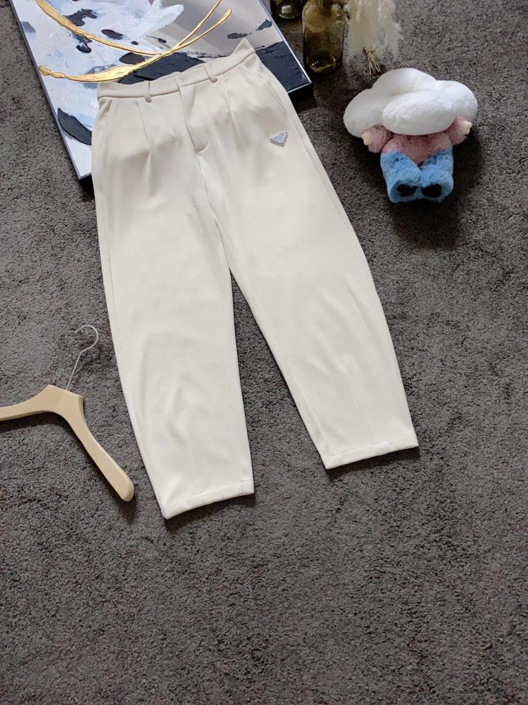 PRADA(プラダ)2024新作偽物コーデュロイカジュアルパンツ激安通販