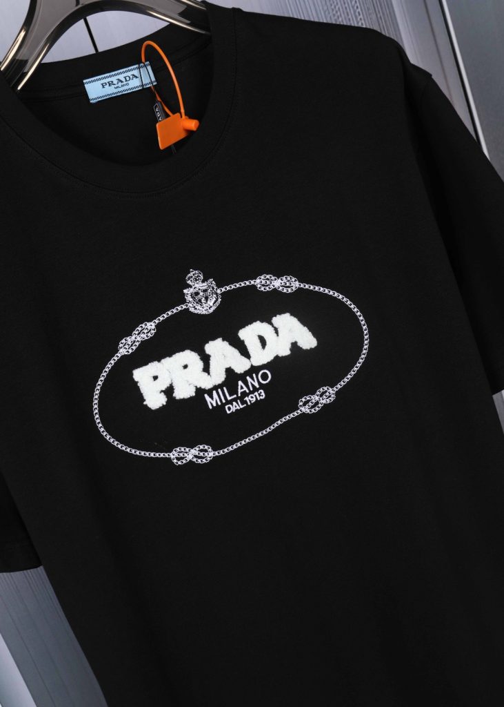 PRADA(プラダ)2024新作偽物刺繍100%コットンカップルモデル半袖Tシャツ激安通販