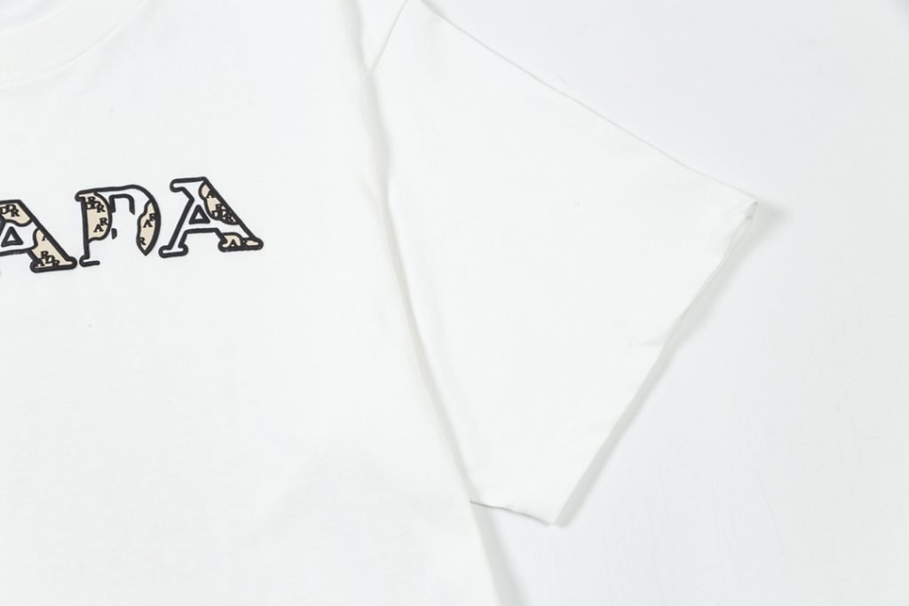 PRADA(プラダ)2024春夏新作アルファベットプリント ラウンドネック半袖Tシャツ