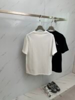 PRADA(プラダ)春夏定番アルファベットロゴカップルモデル半袖Tシャツコピー