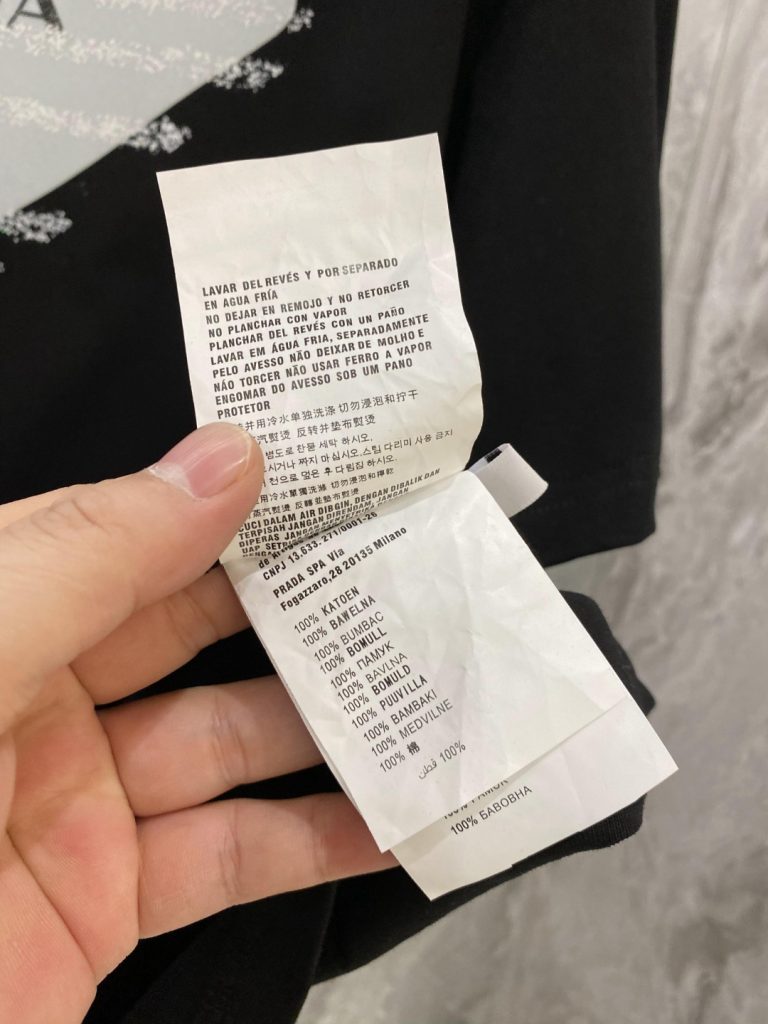 PRADA(プラダ)2024春夏ハイストリートスタイルファッション ラウンドネック半袖Tシャツスーパーコピー|スーパーコピーn級優良店 9 PRADA(プラダ)2024春夏ハイストリートスタイルファッション ラウンドネック半袖Tシャツスーパーコピー