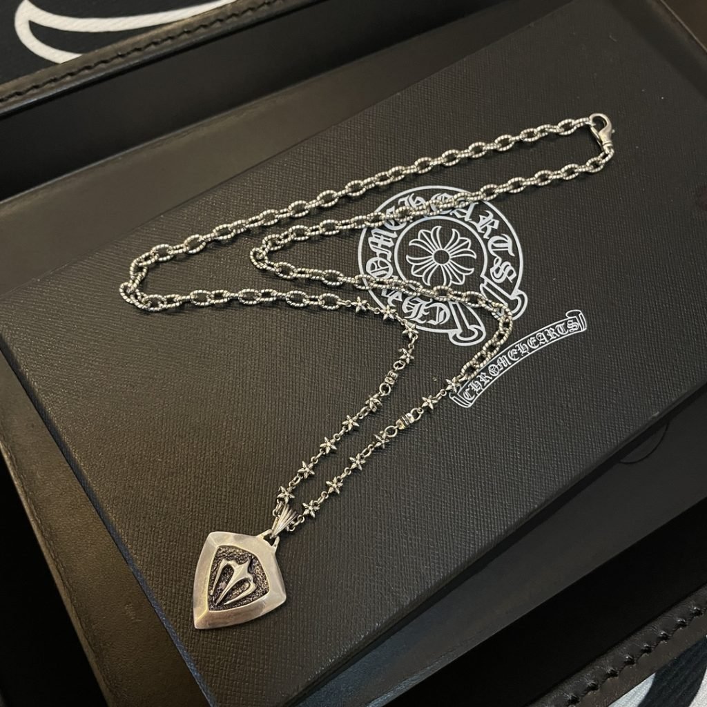 Chrome Hearts（ クロムハーツ） 偽物  ハート型ペンダントネックレス  激安通販