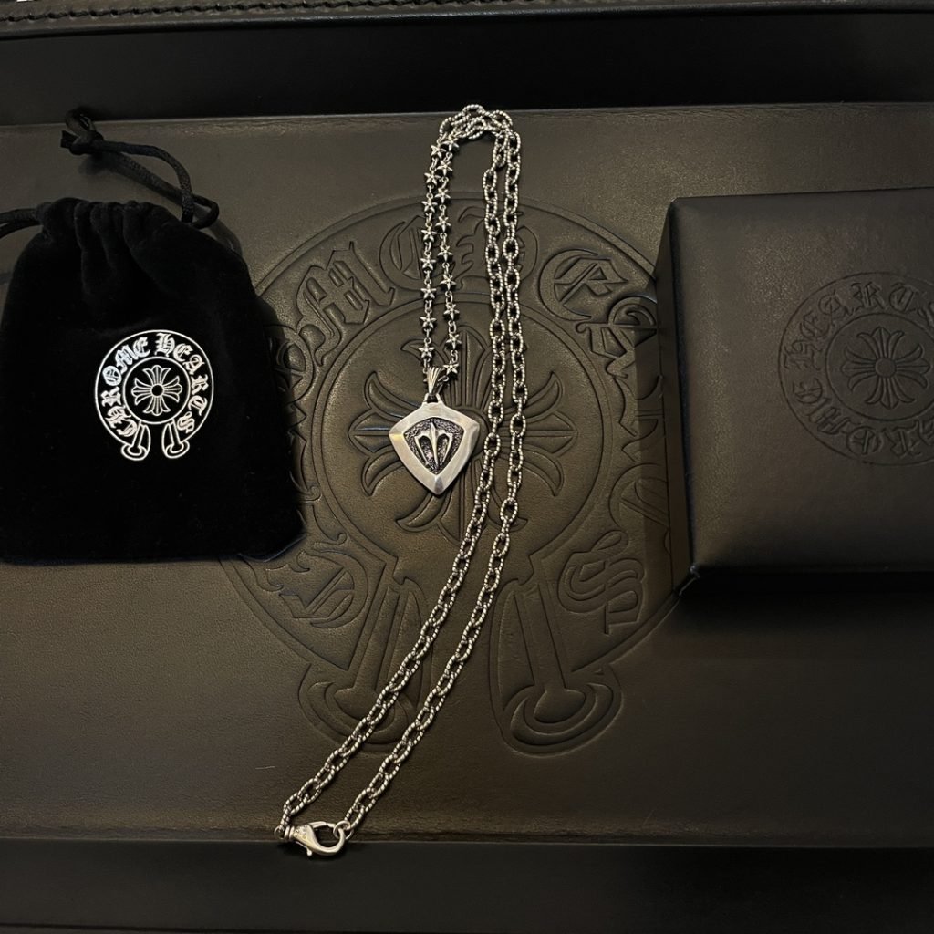 Chrome Hearts（ クロムハーツ） 偽物  ハート型ペンダントネックレス  激安通販