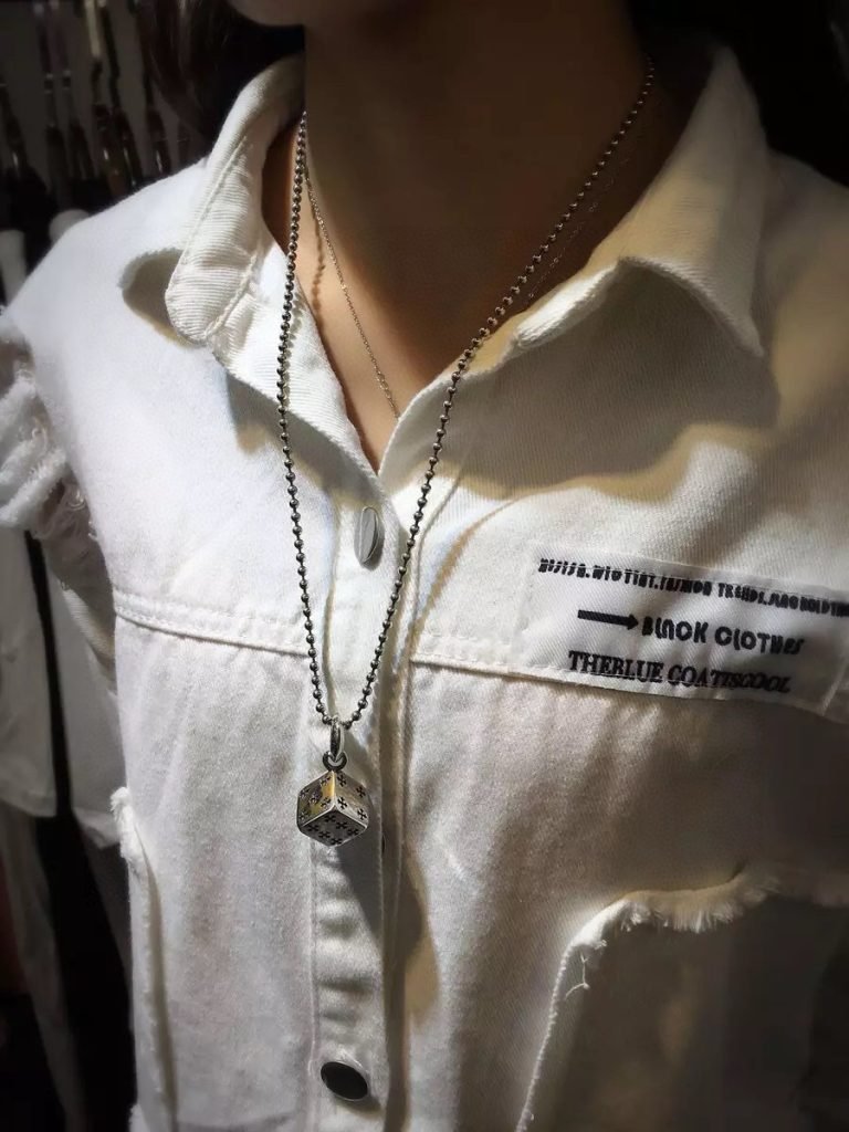 Chrome Hearts（クロムハーツ）   n級品 独特なトレンドのサイコロペンダントネックレス   激安通販