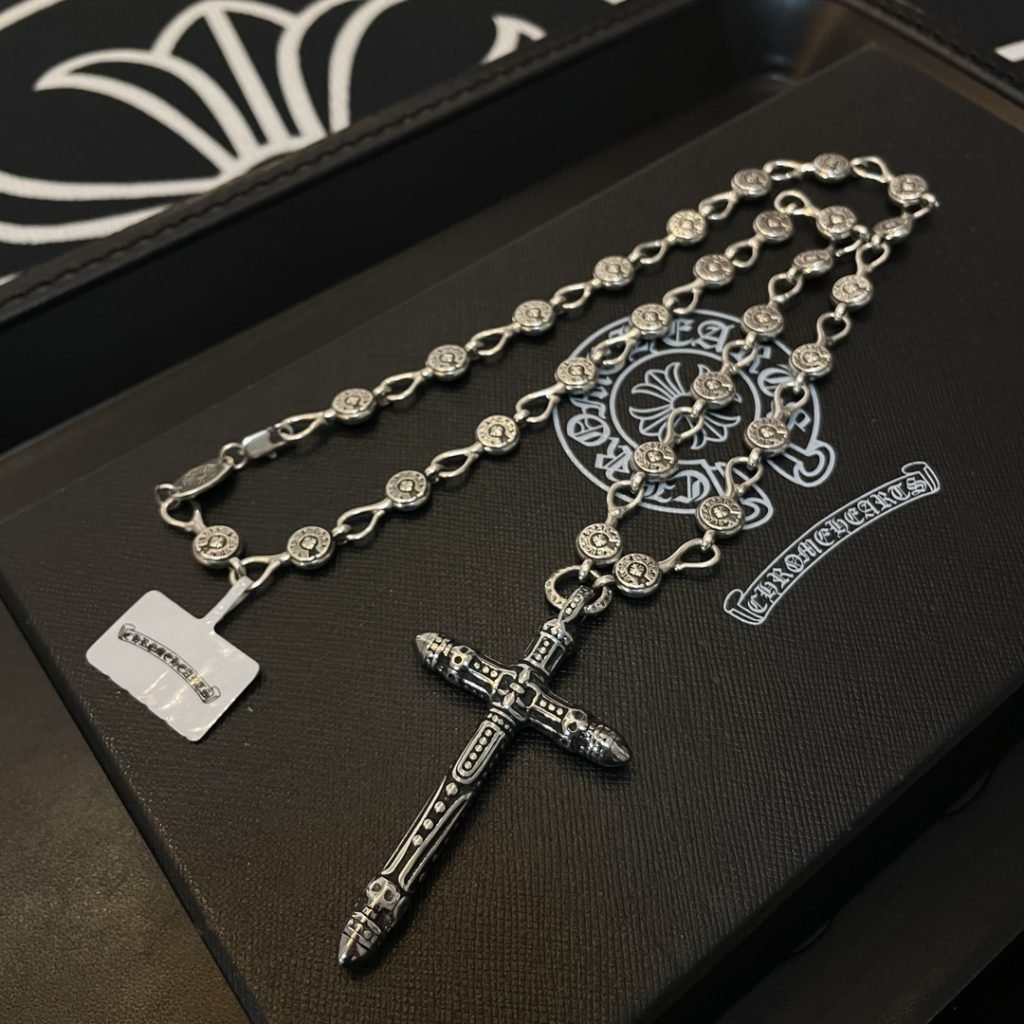 Chrome Hearts（クロムハーツ） 偽物 クラシッククラシックなクロスネックレスペンダント