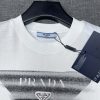 PRADA(プラダ) コピー 2024夏タイプ定番逆三角プリントラウンドネック半袖Tシャツ 通販