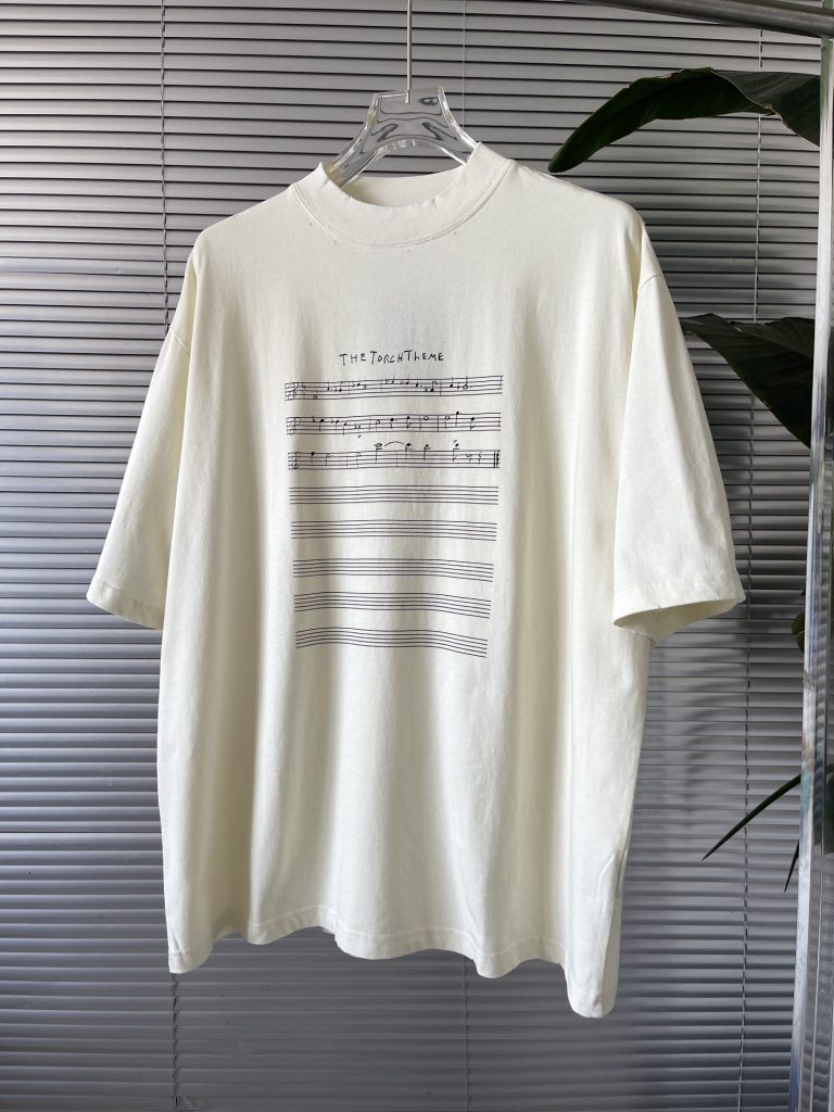 BALENCIAGA(バレンシアガ) スーパーコピー  芸能人 音符楽譜柄プリント半袖Tシャツ