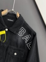 BALENCIAGA(バレンシアガ) 偽物 ロゴアルファベット刺繍ペアルックデニムジャケット芸能人