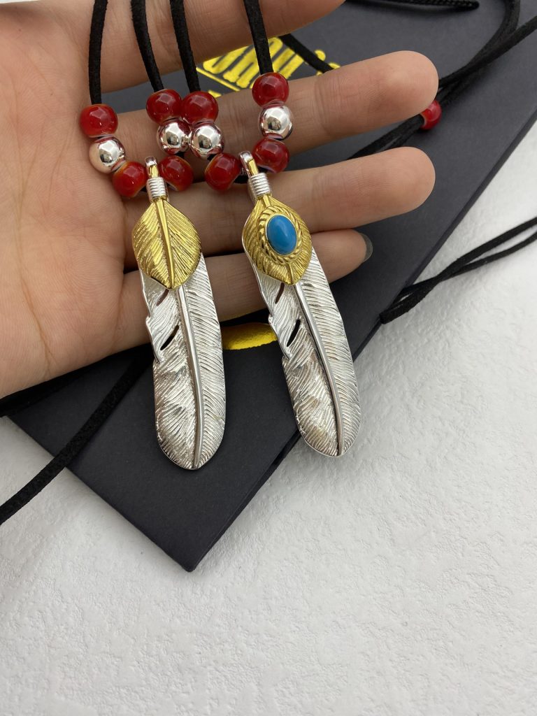 Goro’s(ゴローズ) 高橋吾郎 芸能人 偽物 フェザーネックレス鹿革紐瑠璃珠セット