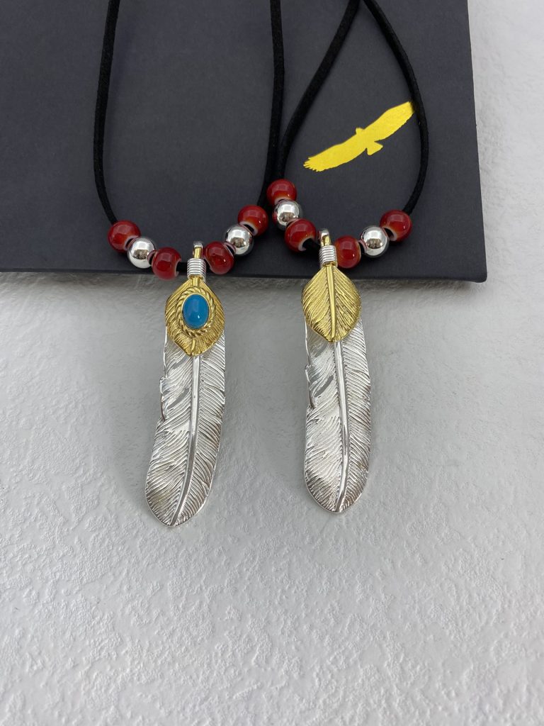 Goro’s(ゴローズ) 高橋吾郎 芸能人 偽物 フェザーネックレス鹿革紐瑠璃珠セット